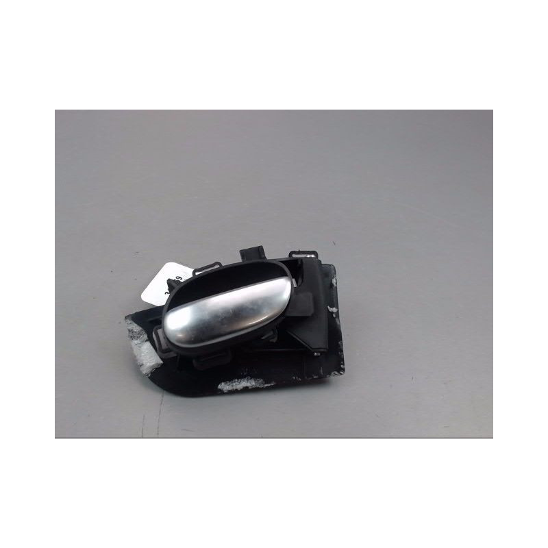 POIGNEE INTERIEURE PORTE AVANT DROIT PEUGEOT 206 + 2009-2013