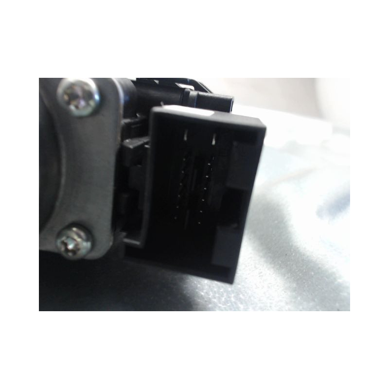 MECANISME+MOTEUR LEVE-GLACE AVANT DROIT VOLKSWAGEN POLO 2005-