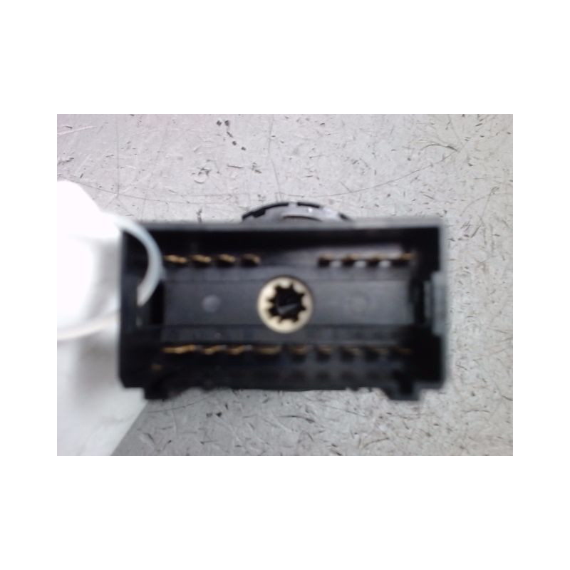 COMMANDE ECLAIRAGE VOLKSWAGEN POLO 02-05