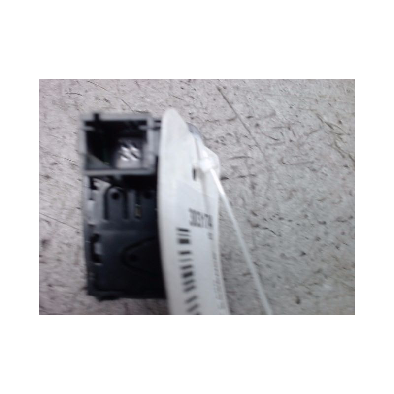 COMMANDE LEVE-GLACE PORTE ARD CITROEN C3 2009-
