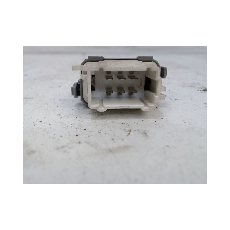 COMMANDE LEVE-GLACE PORTE ARD RENAULT MEGANE