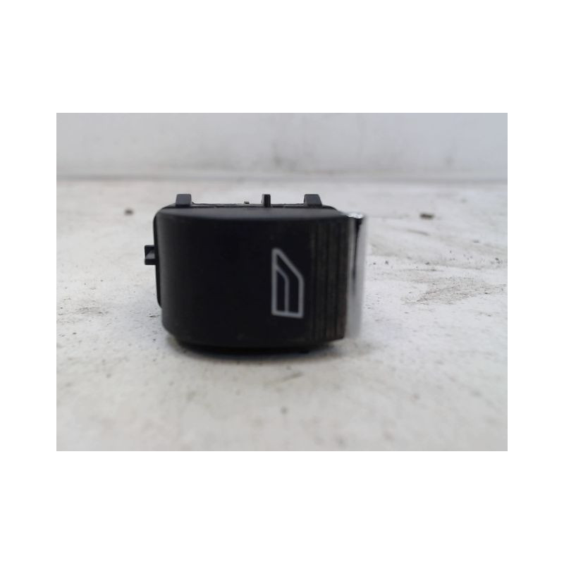 COMMANDE LEVE-GLACE PORTE AVD FORD FIESTA