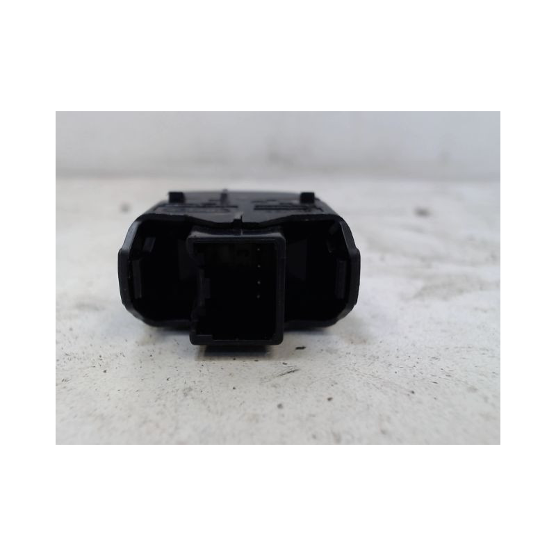 COMMANDE LEVE-GLACE PORTE AVD FORD FIESTA