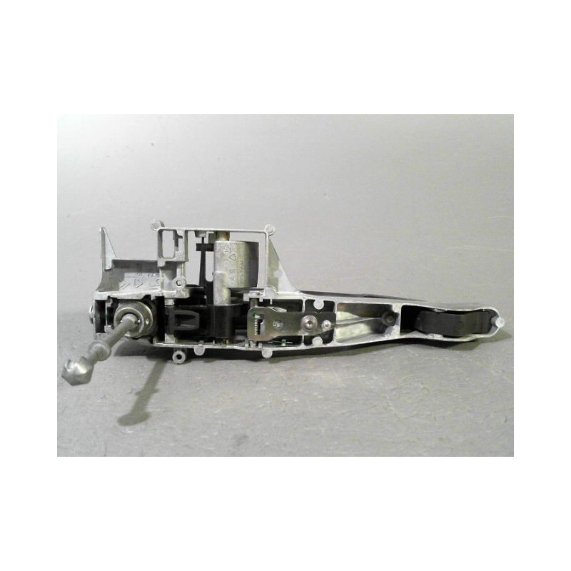 POIGNEE EXTERIEURE PORTE AVANT GAUCHE PEUGEOT 308 2011-