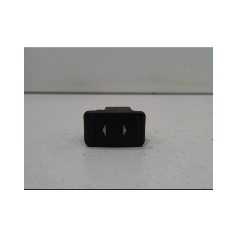 COMMANDE LEVE-GLACE PORTE AVD FORD FOCUS