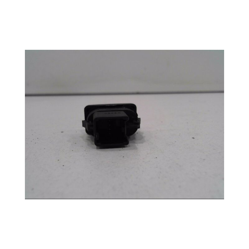 COMMANDE LEVE-GLACE PORTE AVD FORD FOCUS