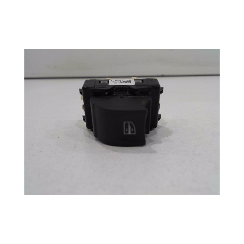 COMMANDE LEVE-GLACE PORTE AVD RENAULT CLIO