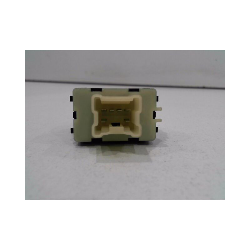 COMMANDE LEVE-GLACE PORTE AVD RENAULT CLIO