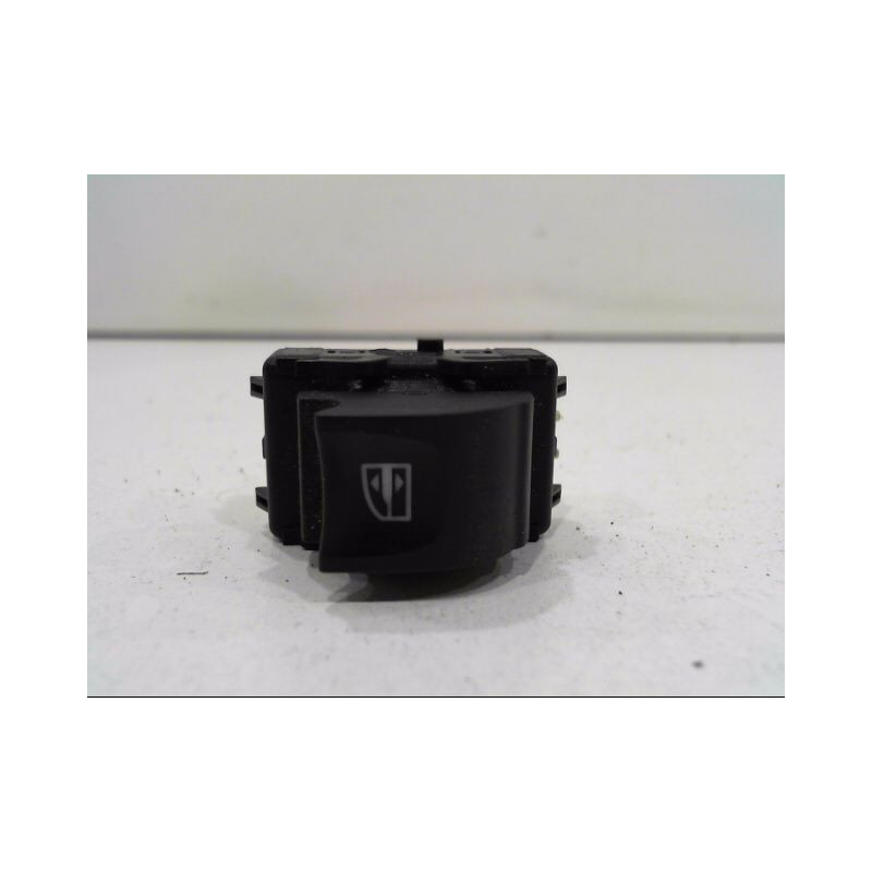 COMMANDE LEVE-GLACE PORTE AVD RENAULT CLIO