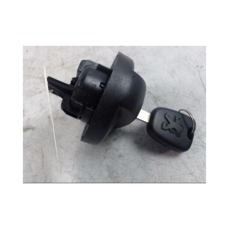 BOUCHON RESERVOIR A CARBURANT PEUGEOT 307 2001-2005