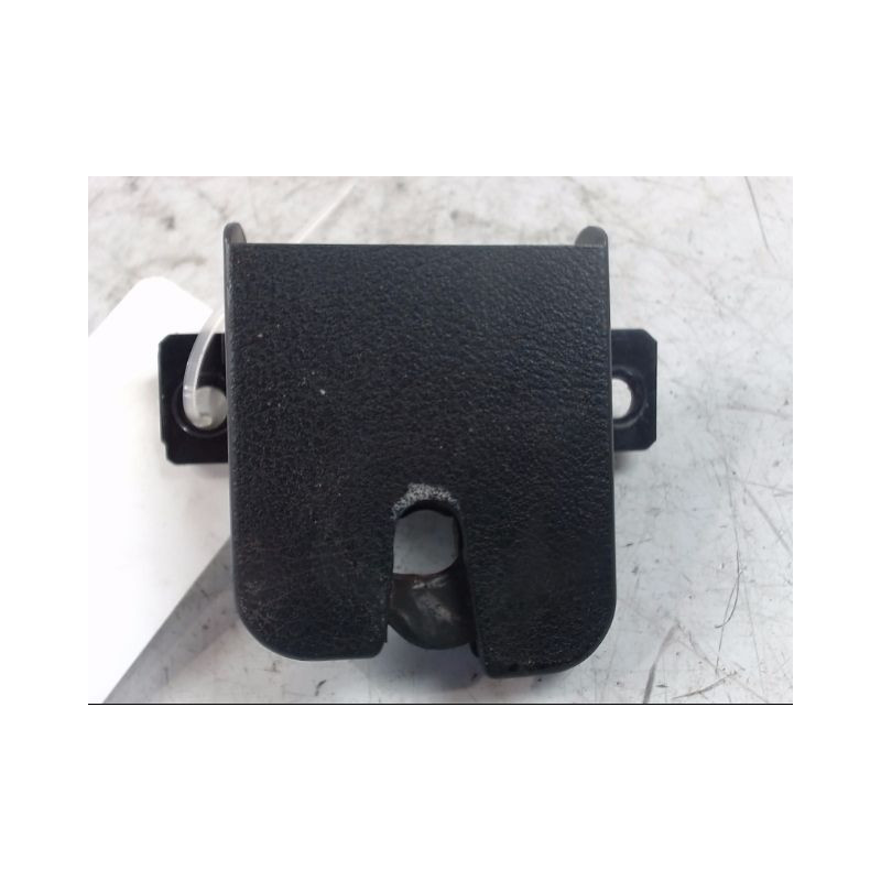 SERRURE HAYON  VOLKSWAGEN GOLF IV 98-2004