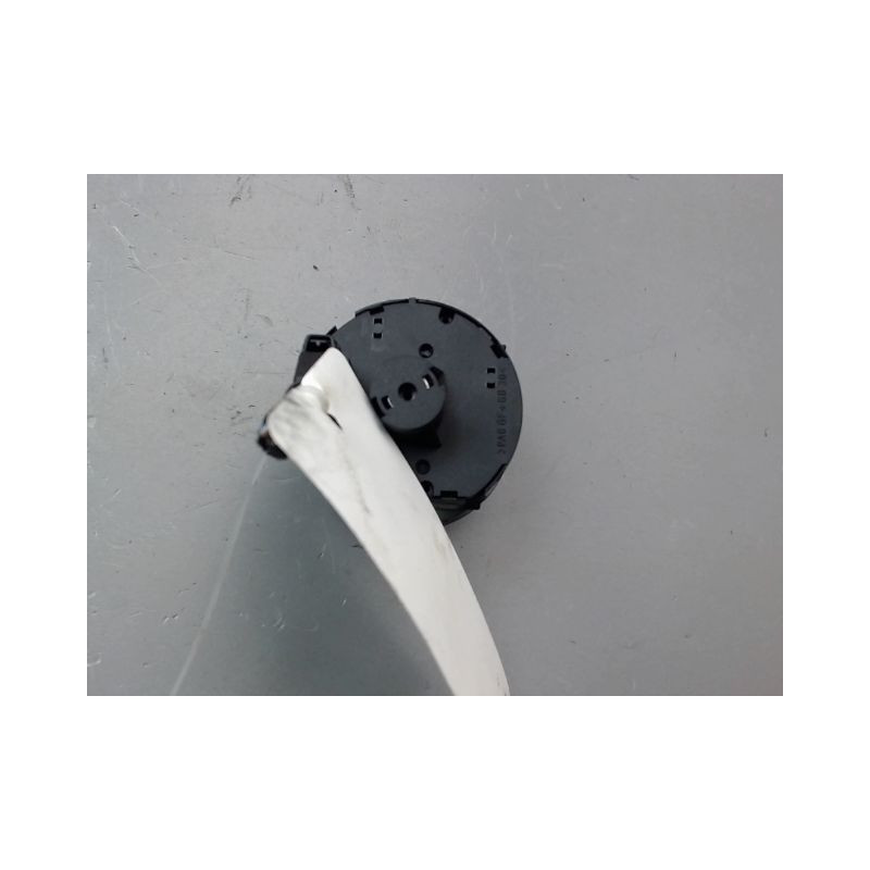 INTERIEUR COMMANDE PHARES VOLKSWAGEN TOURAN MONOSP. I Phase 2 (1T) 2006-2010