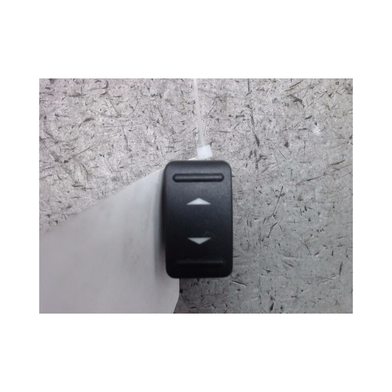 COMMANDE LEVE-GLACE PORTE AVD FORD C-MAX