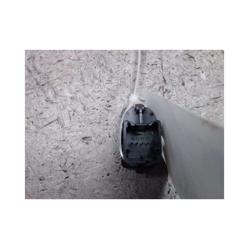 COMMANDE LEVE-GLACE PORTE AVD FORD C-MAX