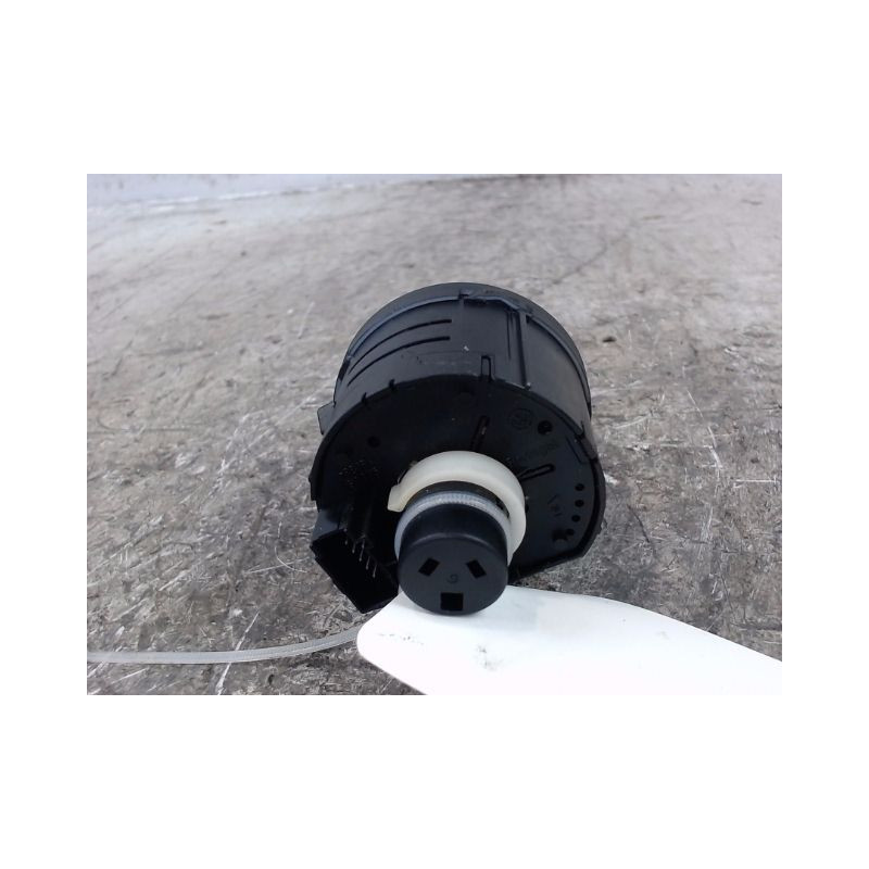 COMMANDE ECLAIRAGE VOLKSWAGEN GOLF V 2003-2009