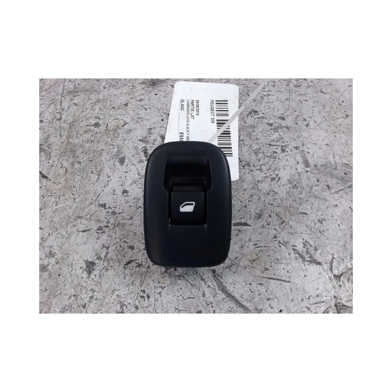COMMANDE LEVE-GLACE PORTE ARD PEUGEOT 208