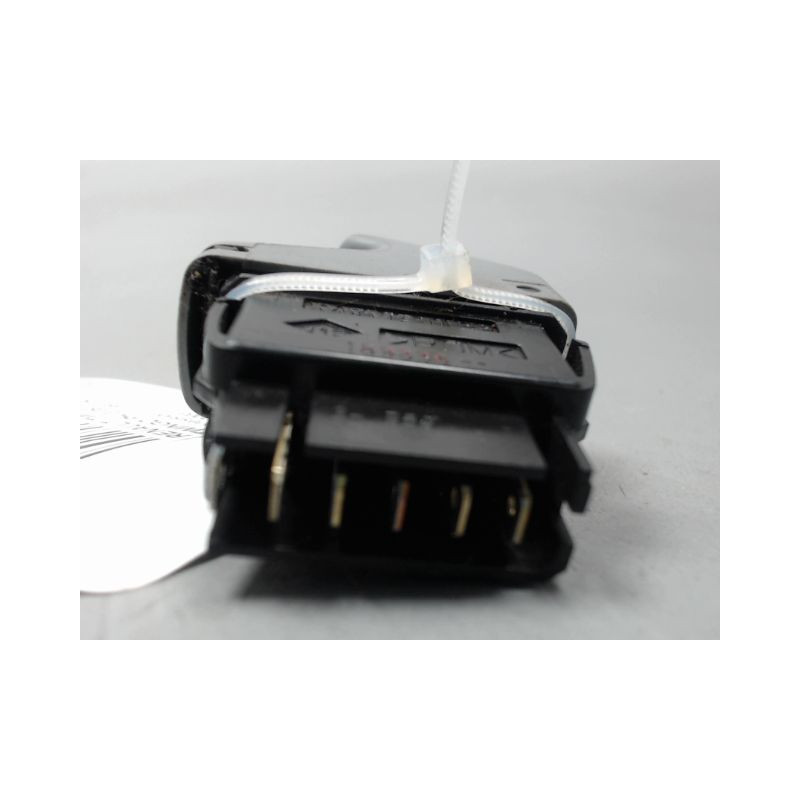 COMMANDE LEVE-GLACE PORTE AVD RENAULT TWINGO PH.3 2000-2007