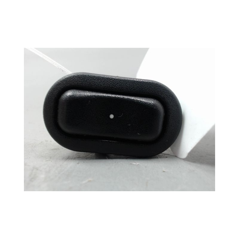 COMMANDE LEVE-GLACE PORTE AVD OPEL ZAFIRA