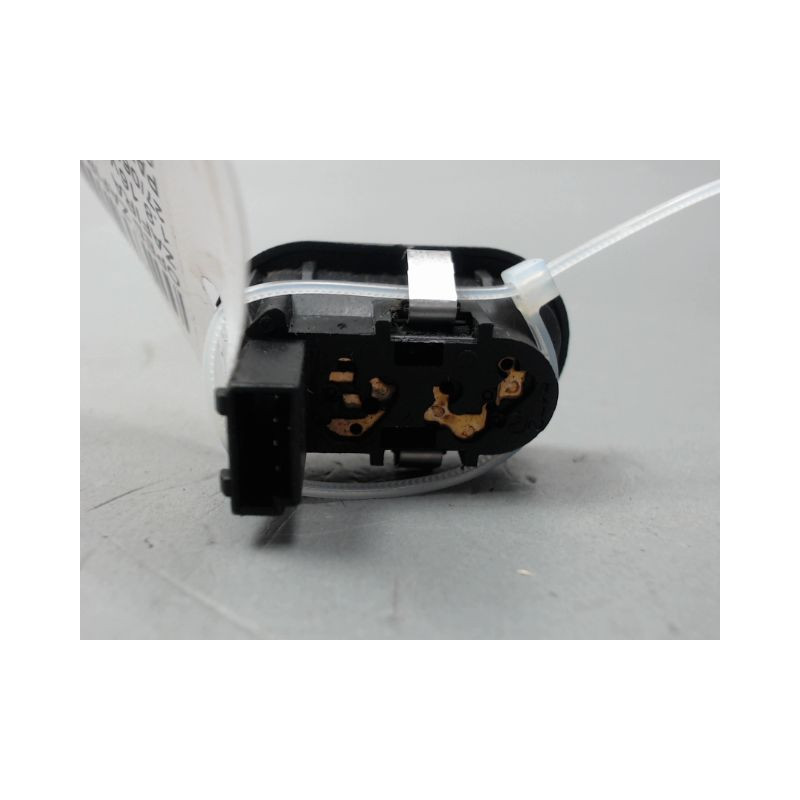 COMMANDE LEVE-GLACE PORTE AVD OPEL ZAFIRA