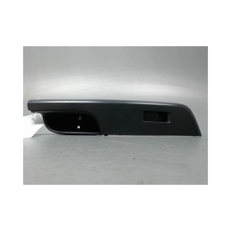 COMMANDE LEVE-GLACE PORTE AVD NISSAN PIXO
