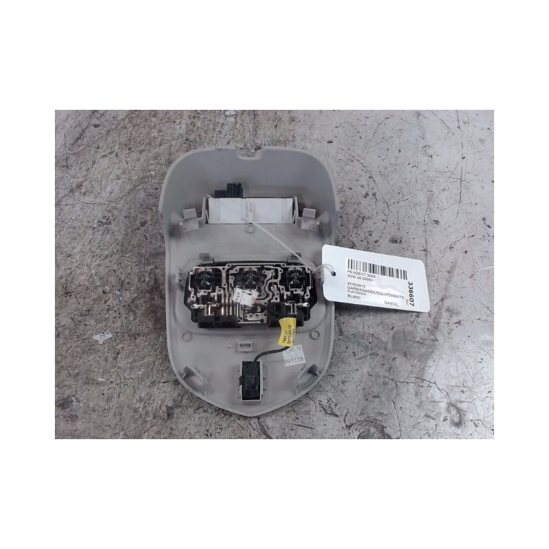 PLAFONNIER PEUGEOT 3008 2009-