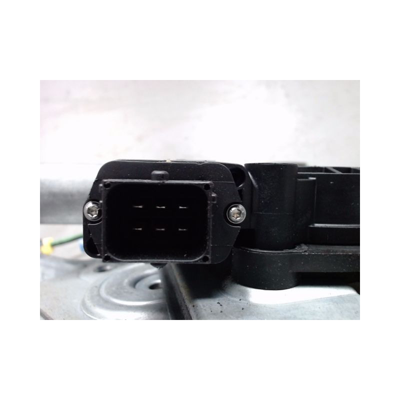 MECANISME+MOTEUR LEVE-GLACE AVANT DROIT OPEL CORSA 06-09