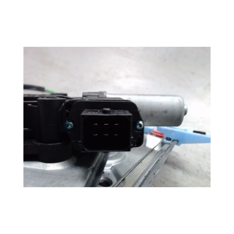 MECANISME+MOTEUR LEVE-GLACE AVANT GAUCHE OPEL CORSA 06-09