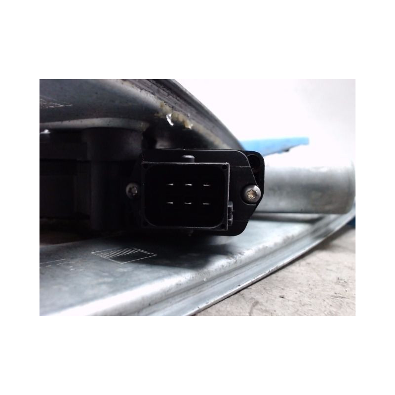 MECANISME+MOTEUR LEVE-GLACE AVANT DROIT OPEL CORSA 06-09