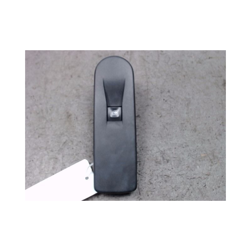 COMMANDE LEVE-GLACE PORTE AVD RENAULT CLIO