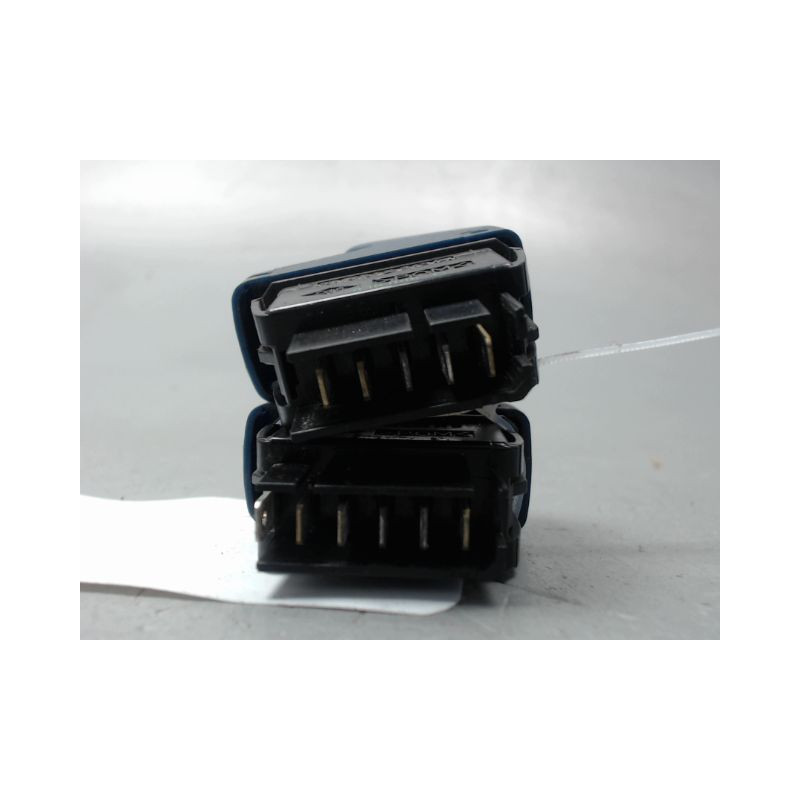 COMMANDE LEVE-GLACE PORTE AVG RENAULT TWINGO 93-98