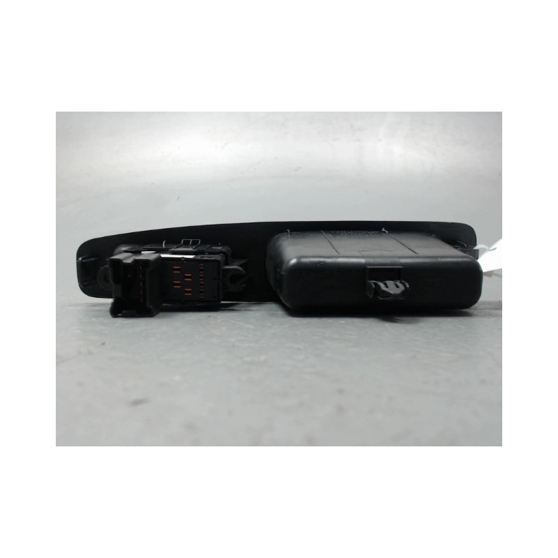 COMMANDE LEVE-GLACE PORTE ARD NISSAN QHASQAI 2007-