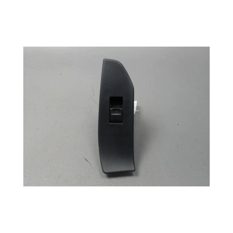 COMMANDE LEVE-GLACE PORTE AVD TOYOTA VERSO 2010-