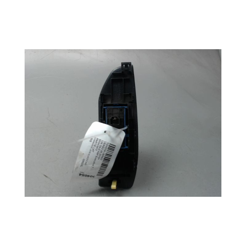 COMMANDE LEVE-GLACE PORTE AVD TOYOTA VERSO 2010-