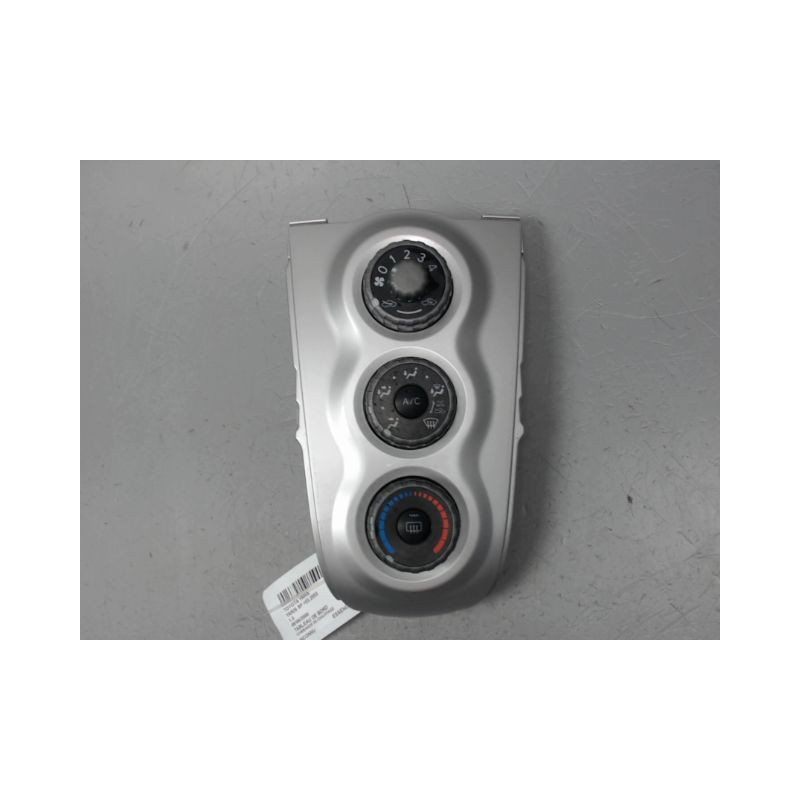 COMMANDE DE CHAUFFAGE TOYOTA YARIS -2003