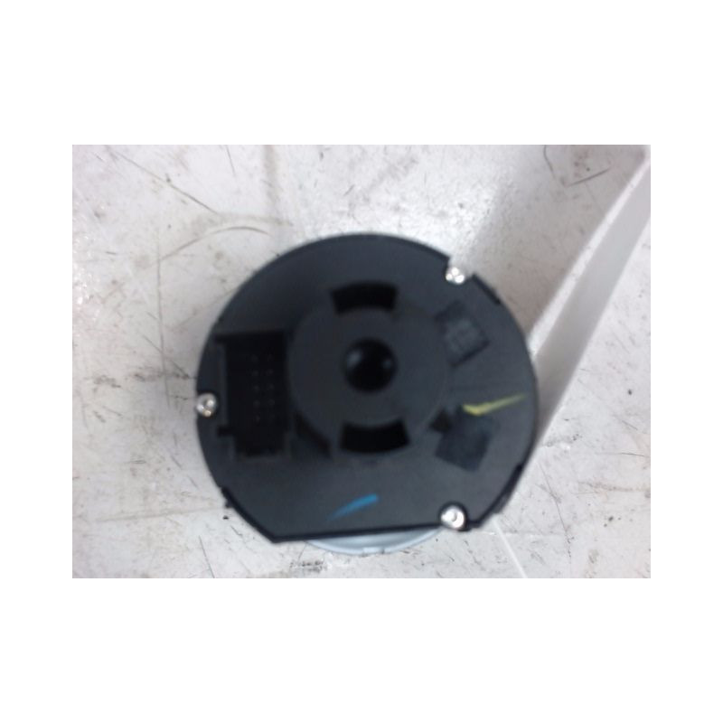 COMMANDE ECLAIRAGE VOLKSWAGEN PASSAT 2005-