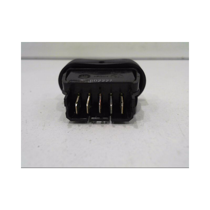 COMMANDE LEVE-GLACE PORTE AVG DACIA SANDERO