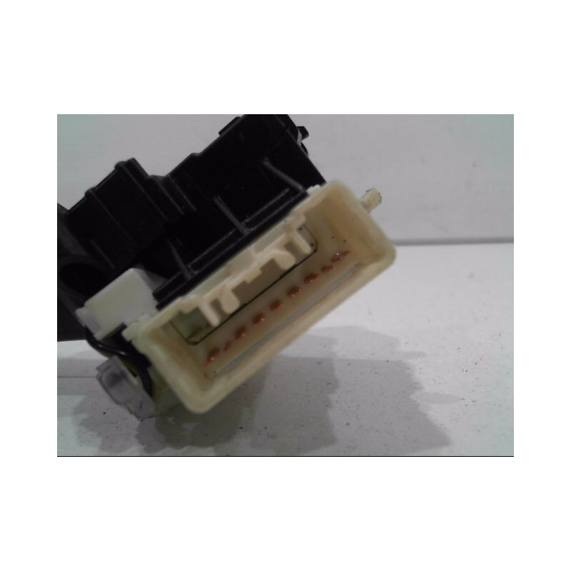 COMMANDE ECLAIRAGE TOYOTA YARIS