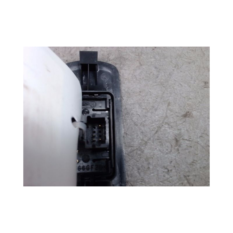 COMMANDE LEVE-GLACE PORTE ARG RENAULT MEGANE