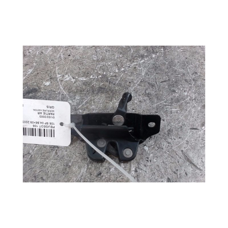 SERRURE HAYON  PEUGEOT 106