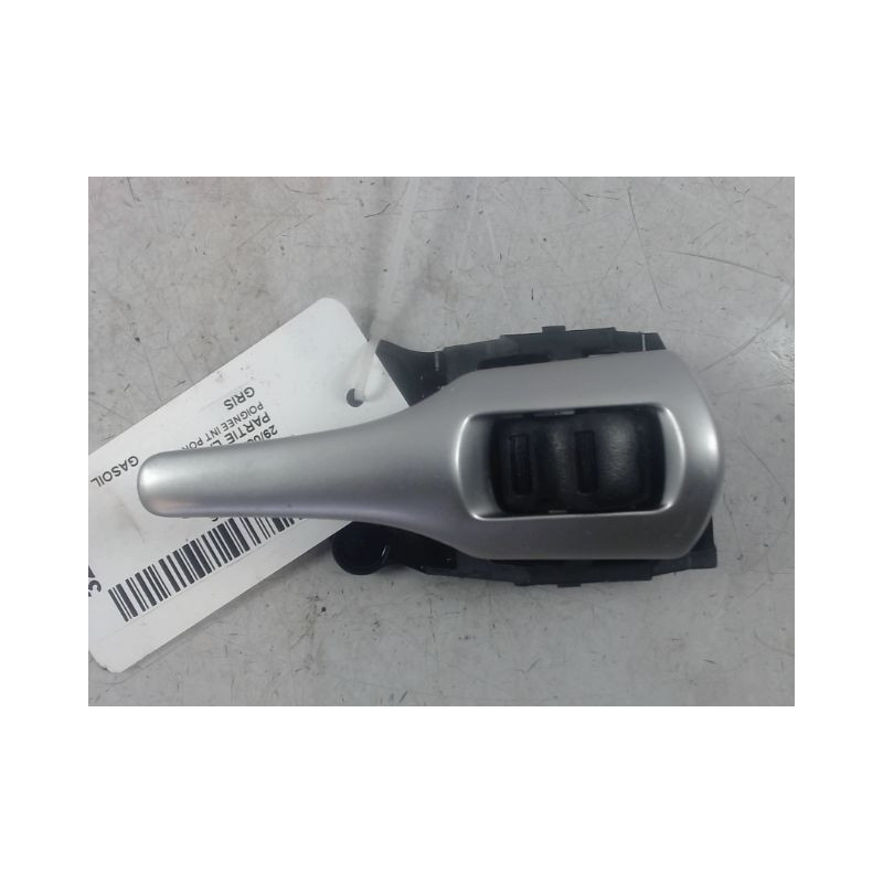 POIGNEE INTERIEURE PORTE AVANT GAUCHE TOYOTA AURIS 2010-