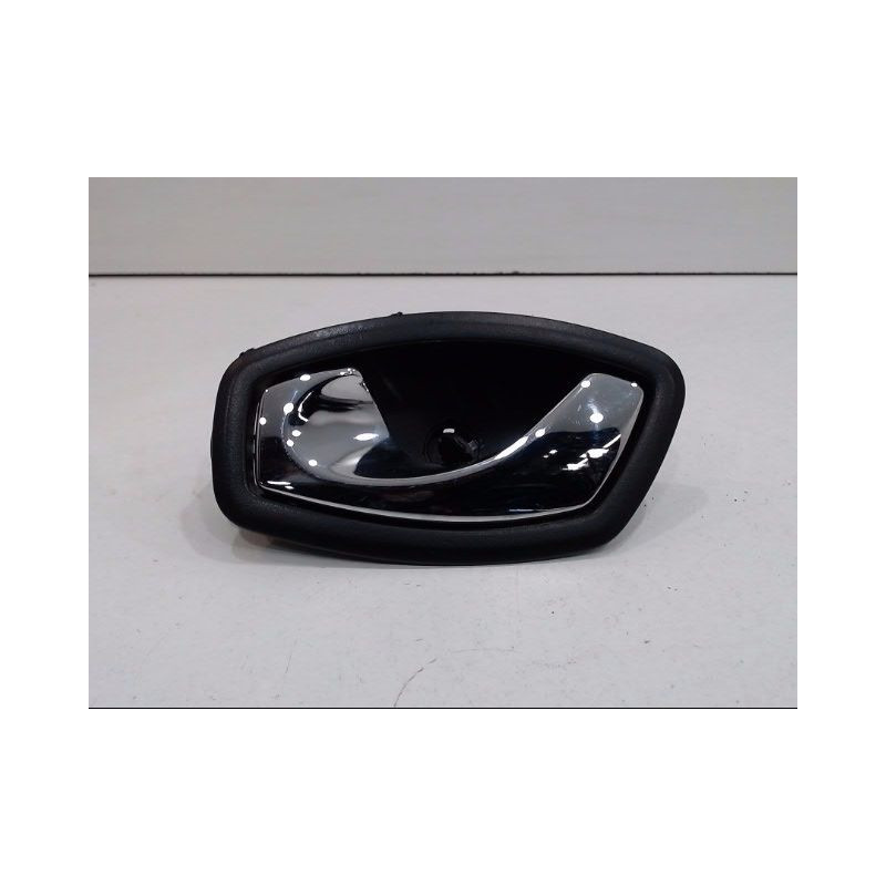 POIGNEE INTERIEURE PORTE AVANT GAUCHE RENAULT CLIO