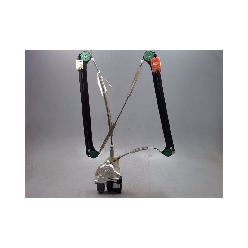 MECANISME+MOTEUR LEVE-GLACE AVANT DROIT AUDI A3 SPORTBACK