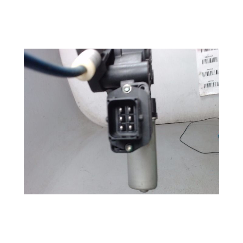 MECANISME+MOTEUR LEVE-GLACE AVANT GAUCHE OPEL CORSA 06-09