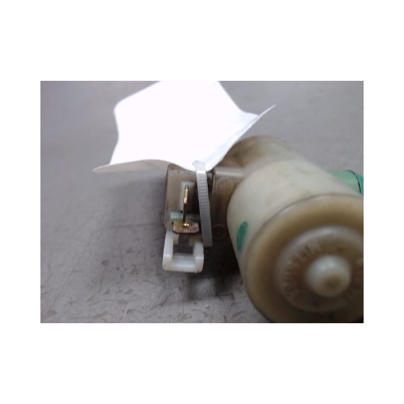 POMPE LAVE-GLACE ARRIERE SUZUKI SWIFT