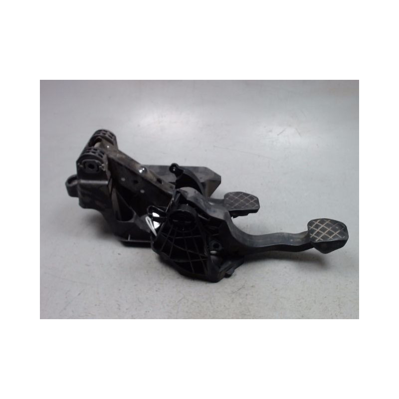 PEDALIER COMPLET AUDI A1