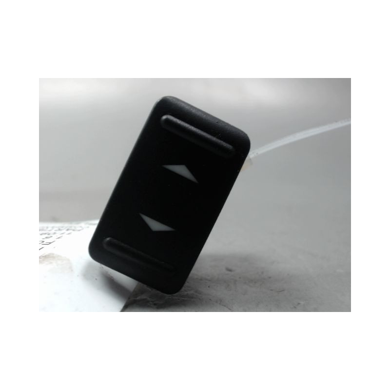 COMMANDE LEVE-GLACE PORTE AVD FORD FOCUS 2008-