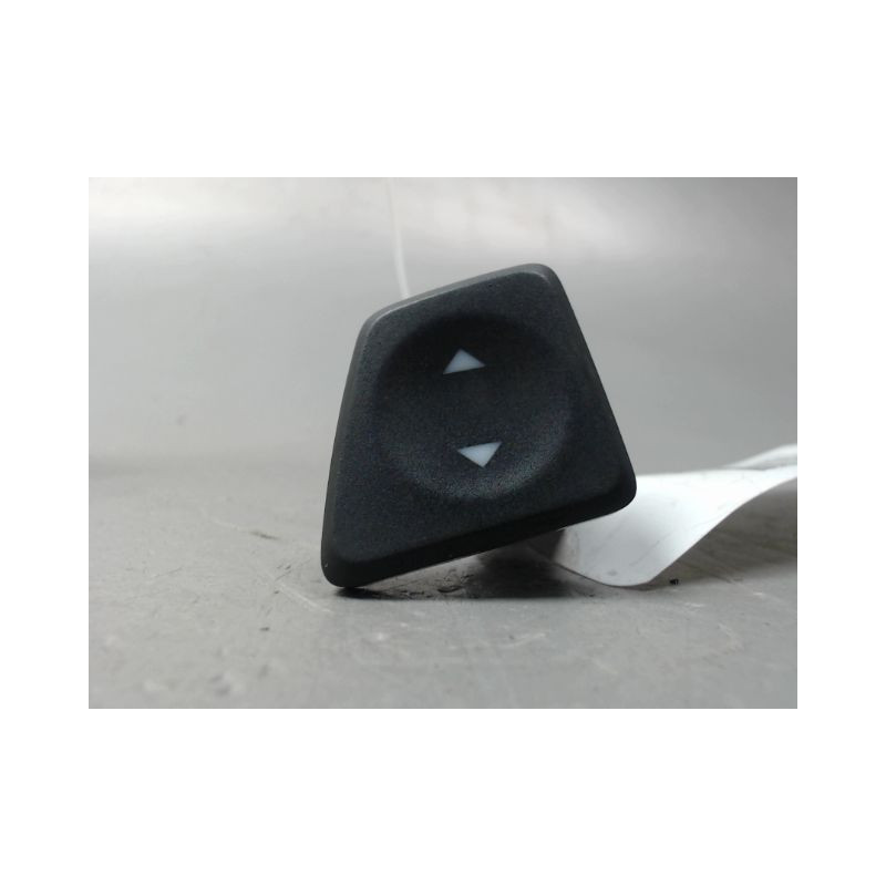 COMMANDE LEVE-GLACE PORTE AVD FIAT 500 2007-