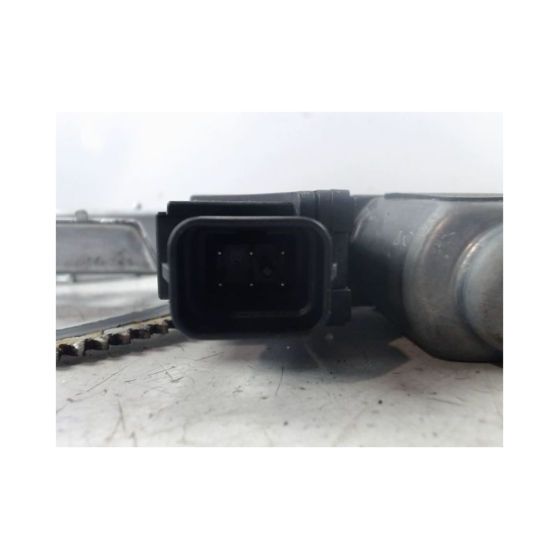 MECANISME+MOTEUR LEVE-GLACE AVANT GAUCHE OPEL CORSA