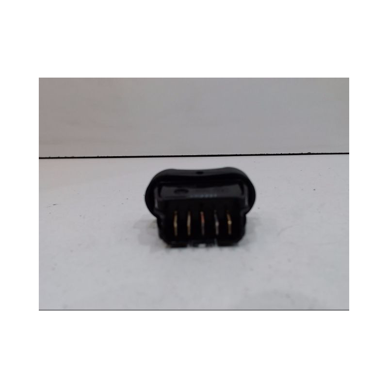 COMMANDE LEVE-GLACE PORTE AVD DACIA SANDERO