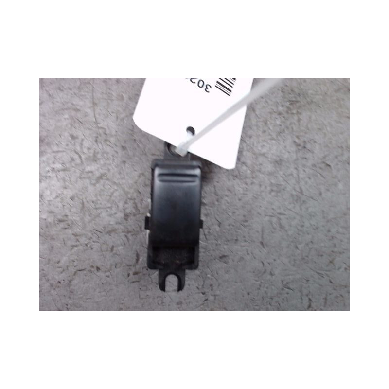 COMMANDE LEVE-GLACE PORTE ARD NISSAN X-TRAIL